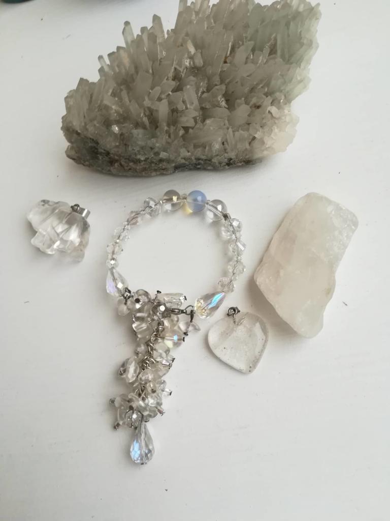 Бижута, сувенири и подаръци от планински кристал
