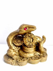 Фън шуй сувенир змия за любов хармония и пари в дома през 2025 годината на Дървената Змия размер XL