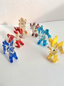 Комплект 6 кристални сувенири кончета ръчна изработка за годината на Коня 2026